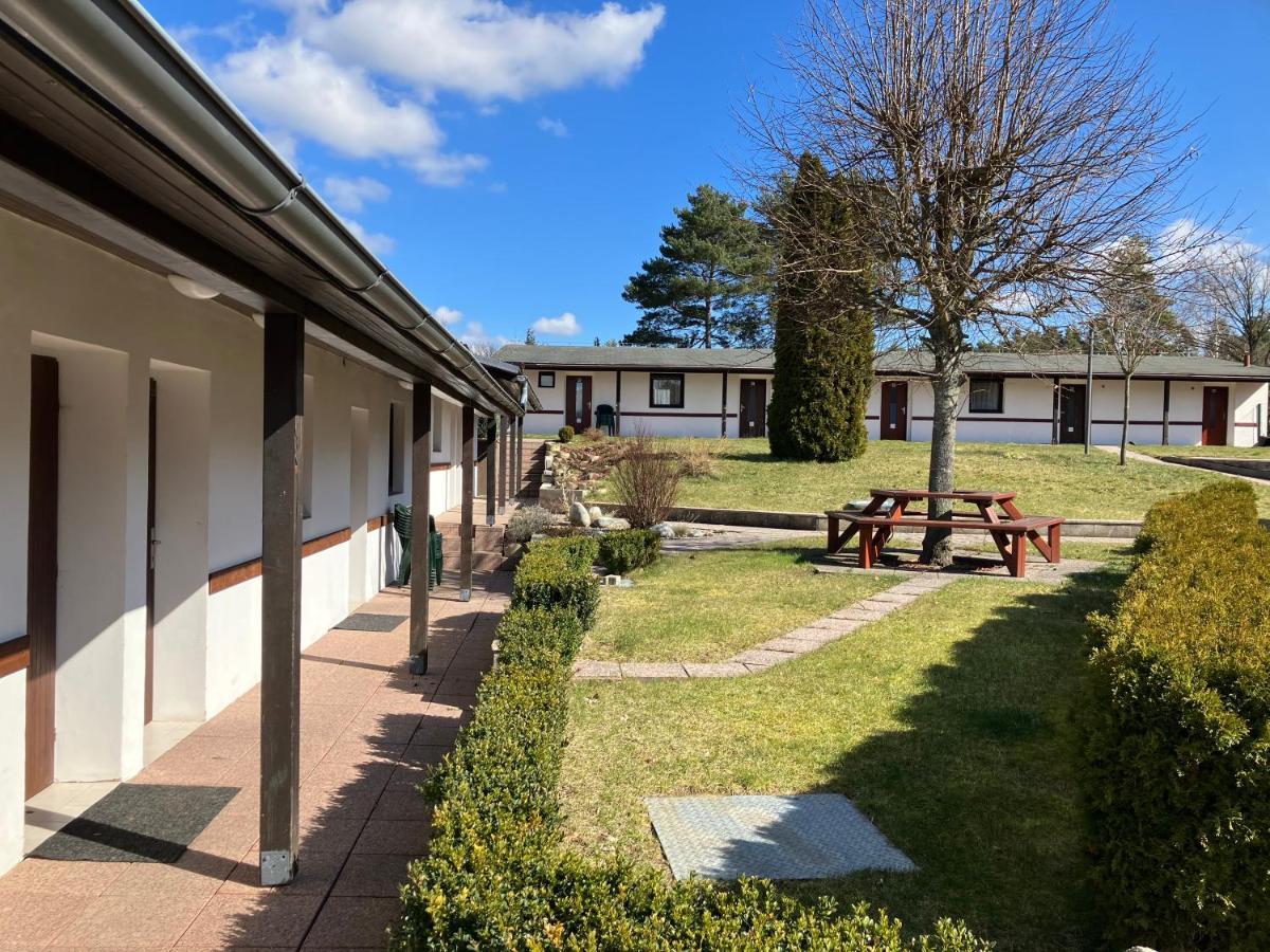 Raj Sportovni A Rekreacni Resort Branzez Knezmost Luaran gambar