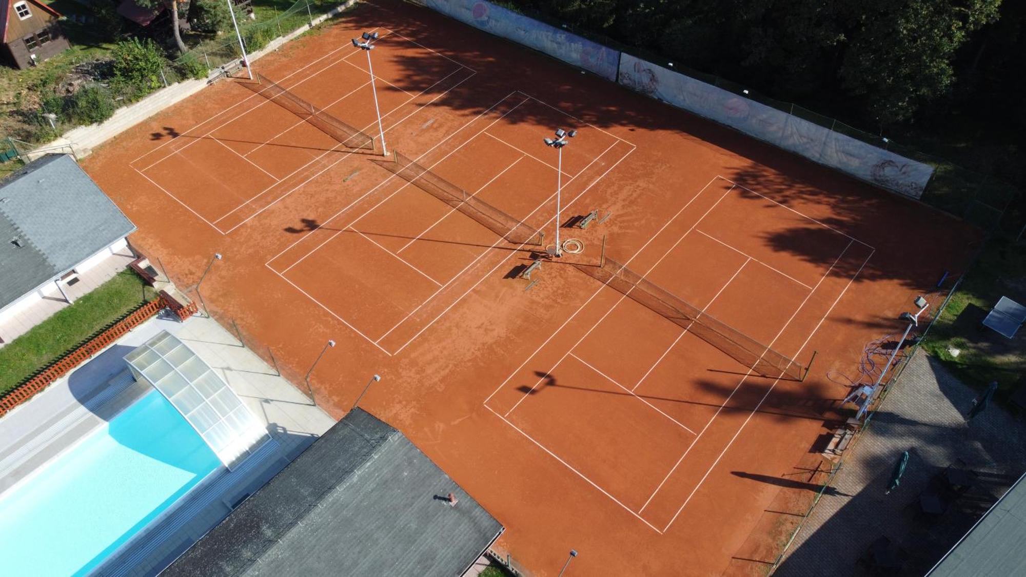 Raj Sportovni A Rekreacni Resort Branzez Knezmost Luaran gambar