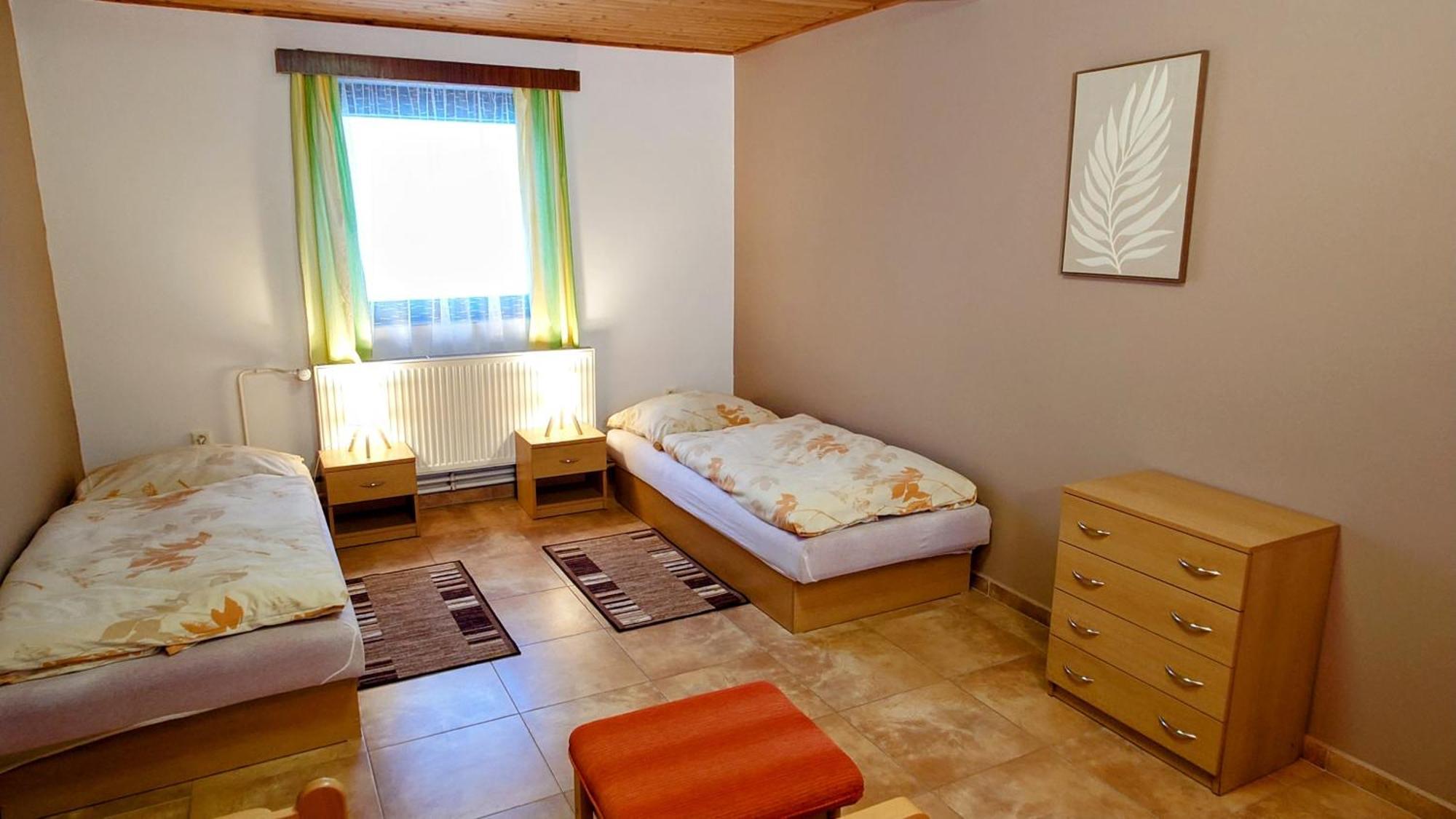 Raj Sportovni A Rekreacni Resort Branzez Knezmost Luaran gambar