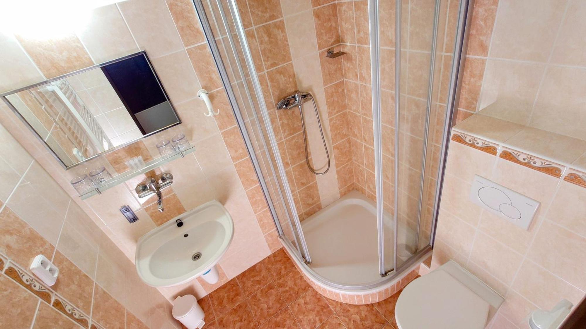 Raj Sportovni A Rekreacni Resort Branzez Knezmost Luaran gambar