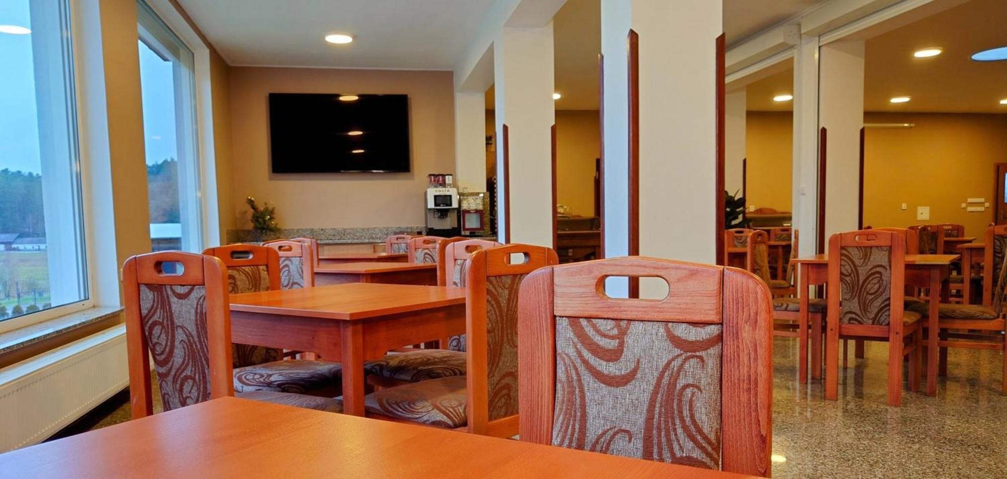 Raj Sportovni A Rekreacni Resort Branzez Knezmost Luaran gambar