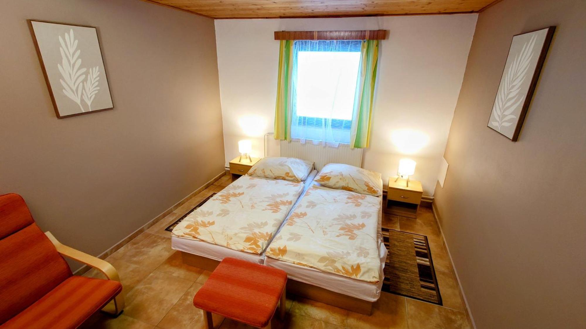 Raj Sportovni A Rekreacni Resort Branzez Knezmost Luaran gambar